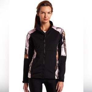 Like new . Mossy oak jacket